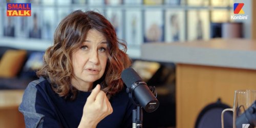 "Je n'avais pas de loge" : Valérie Lemercier se remémore le tournage compliqué du film Les Visiteurs et se souvient des critiques qu'elle a reçues