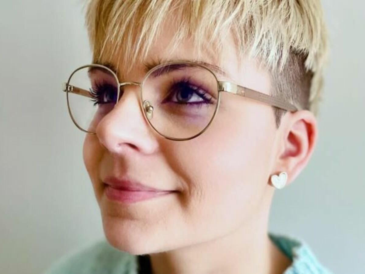 « Je suis arrivée à bout physiquement » : Perrine (L’amour est dans le pré) annonce la mise en vente de sa ferme