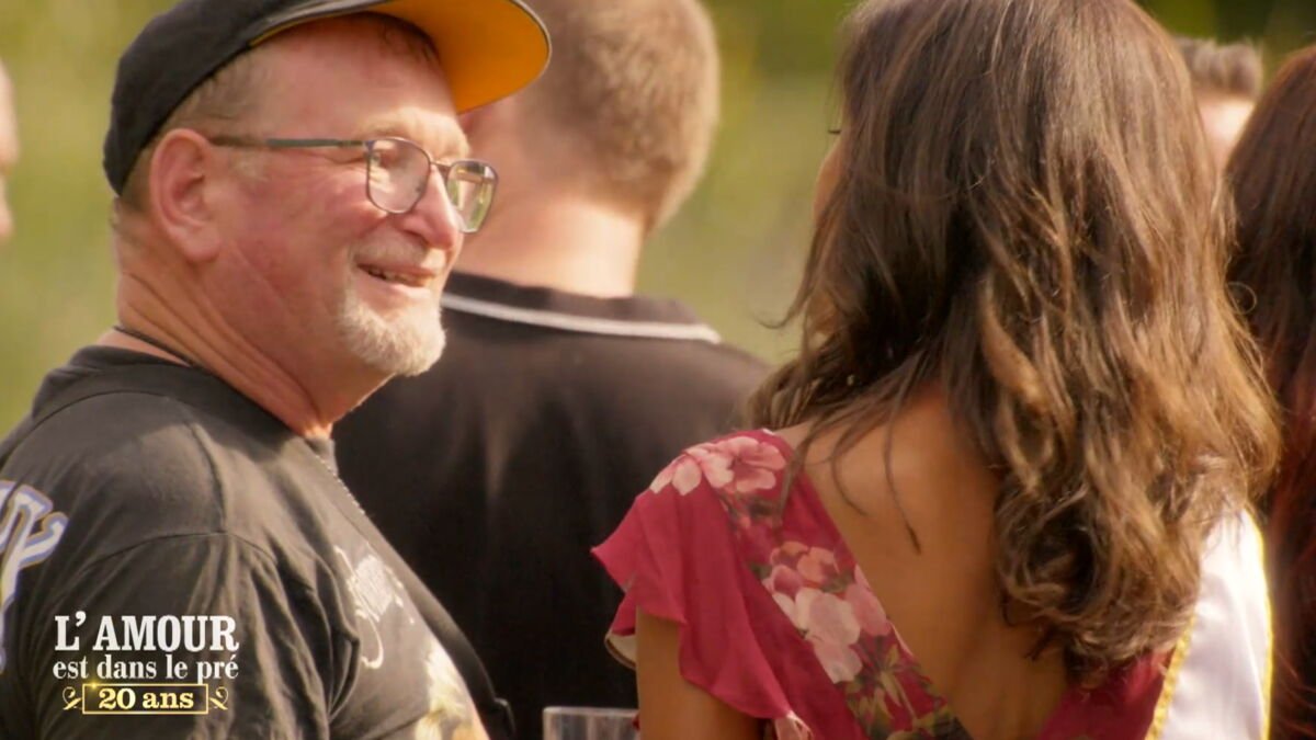 François « Johnny » (L’amour est dans le pré 9) évoque son fils de 10 ans et sa mère, dont il est séparé – Télé-Loisirs