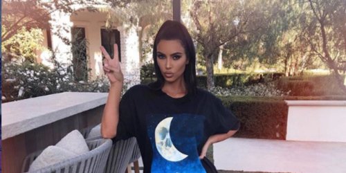 Abus de Photoshop ? Cette photo de Kim Kardashian fait beaucoup rire les internautes