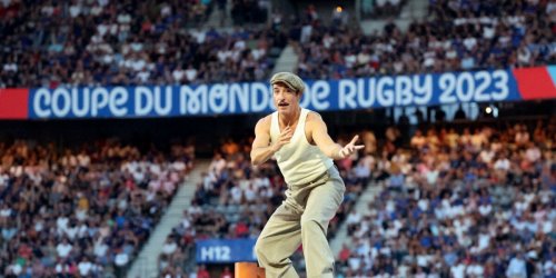 "Je tombe à la renverse" : Jean Dujardin pousse un gros coup de gueule face aux critiques sur la cérémonie d'ouverture de la Coupe du monde de rugby