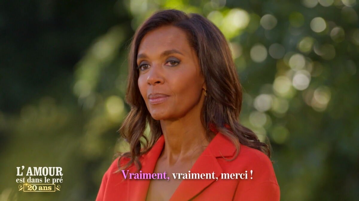 20 ans de L’amour est dans le pré : Karine Le Marchand fond en larmes après une surprise des agriculteurs – Télé-Loisirs