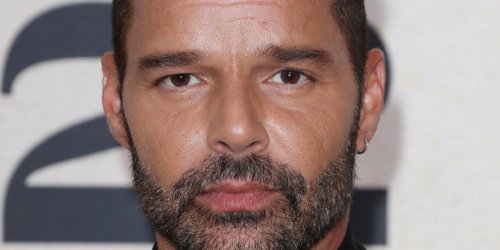 Ricky Martin accusé de violences conjugales, un tribunal signe une ordonnance restrictive contre le chanteur