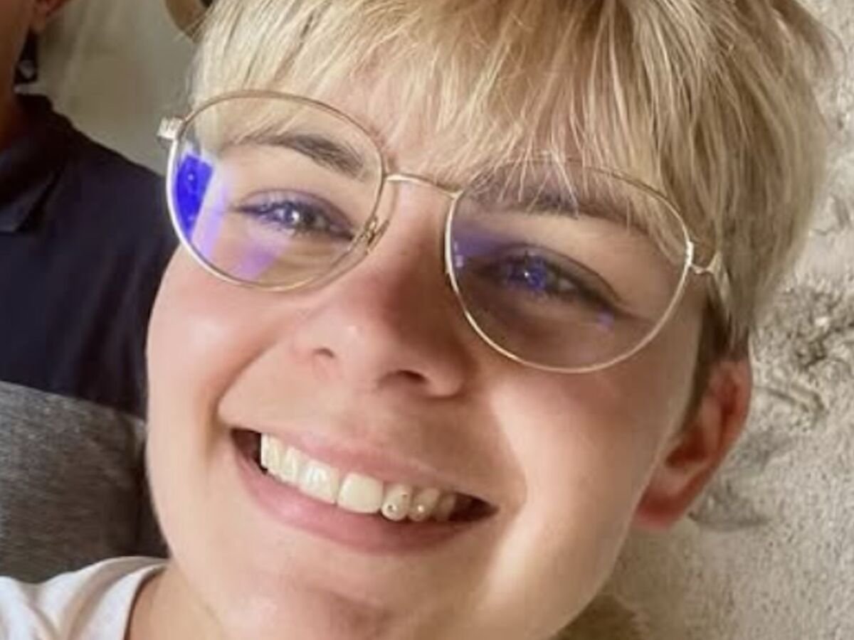« J’ai eu un coup de couteau dans le dos » : Perrine (L’amour est dans le pré) fait une mise au point après l’annonce de la mise en vente de sa ferme
