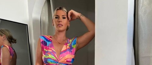 "Tu me manques" : Amélie Neten bouleversée rend hommage à sa maman disparue