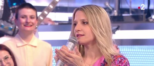 "J'ai le droit ?" : Cindy (N'oubliez pas les paroles) sur le point de faire une entorse au règlement de l'émission, Nagui la met en garde