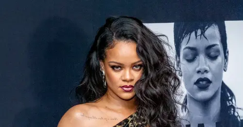 Hammer-Body: Rihanna als heiße Braut in Tanga und Strapse