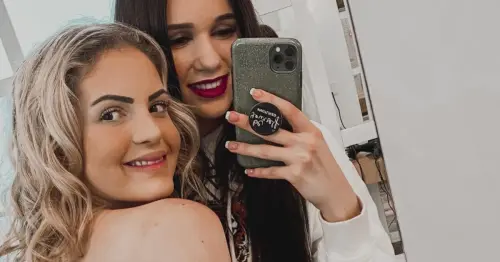 Coupleontour-Ina & Vanessa begeistern mit süßem Kuss-Video