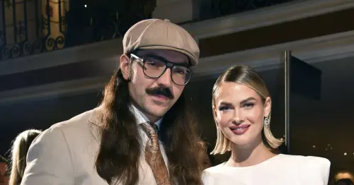 Stars, die sich 2025 verlobt haben: Fabio Knez und Darya Strelnikova sind verlobt