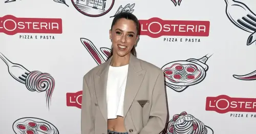 Vanessa Mais heiße Bikini-Showr: Sie PO-siert ihm Mini-Höschen