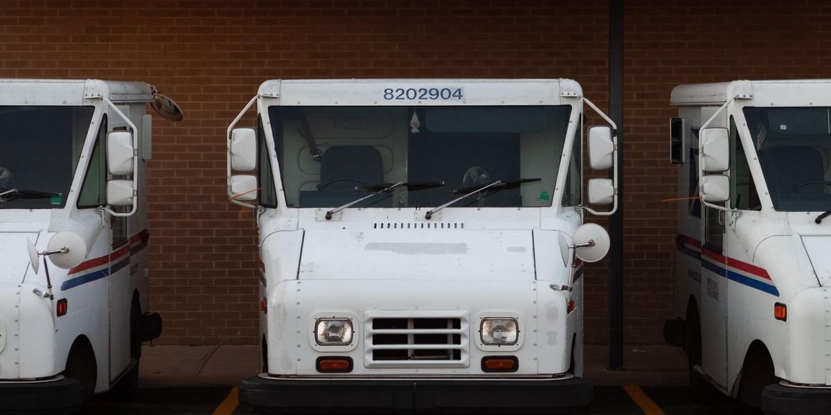 USPS doubles its purchase of electric delivery vehicles