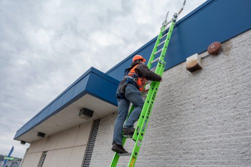 Werner Aero Extension Ladder with BoxLok
