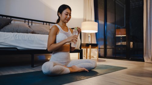 Voici pourquoi vous devriez peut-être vous mettre au yoga avant de dormir - Psychologies.com