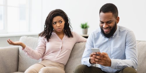 Romantic partners who get phubbed are more likely to spy on digital communications, study finds