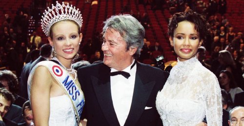 "Hyper flattée…" : Sonia Rolland, ce dîner avec Alain Delon qui a tout changé