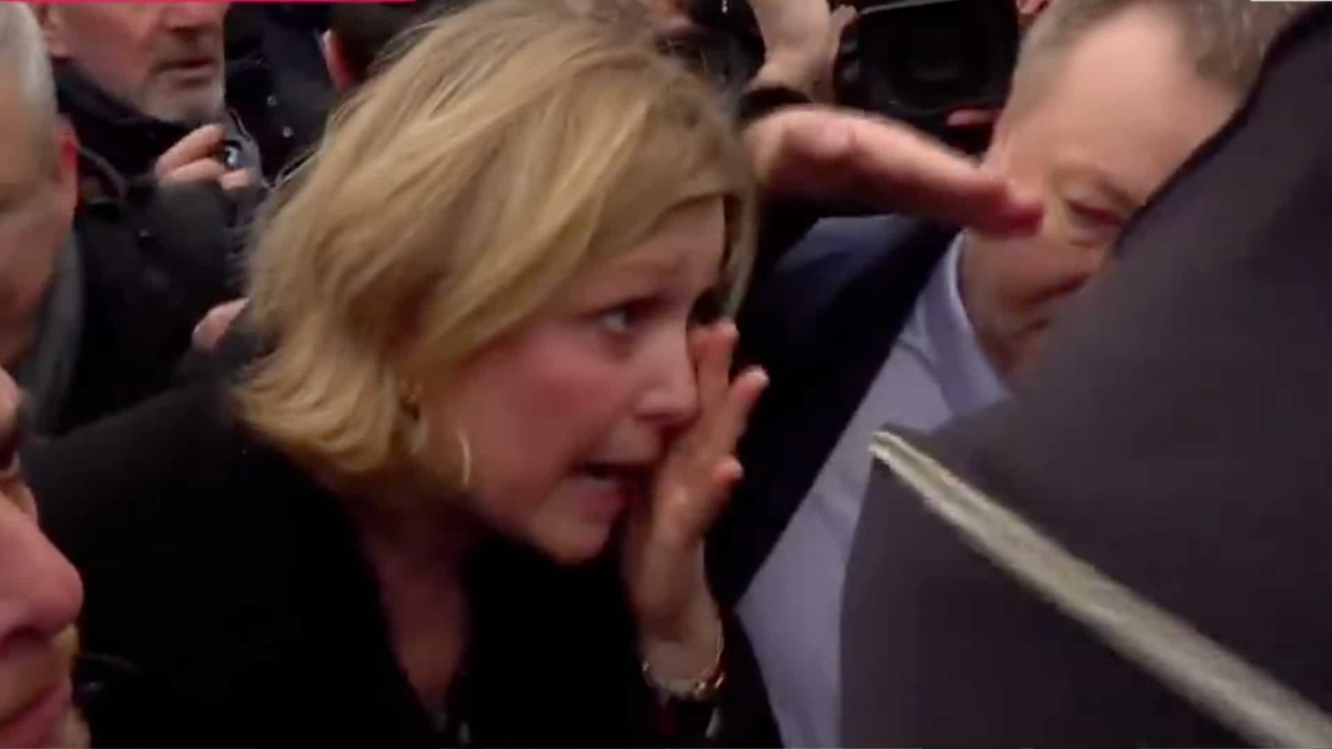 Colère des agriculteurs : Yaël Braun-Pivet visée par un jet de « liquide » devant l’Assemblée nationale