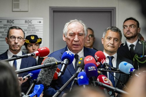"Ça me poignarde le cœur", François Bayrou se confie comme jamais après la découverte des violences subies par sa fille