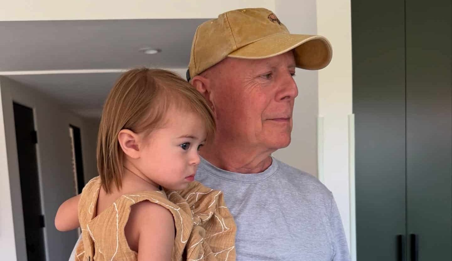 Bruce Willis chante et danse pour ses 70 ans : un papy cool malgré la maladie
