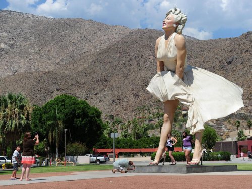 Giant Marilyn Monroe Statue Returns To Palm Springs, But Its Backside Faces Backlash