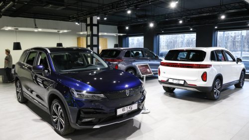 Le Sénat veut réduire de 500 millions d’euros les aides aux voitures électriques pour éviter de « subventionner » la production chinoise