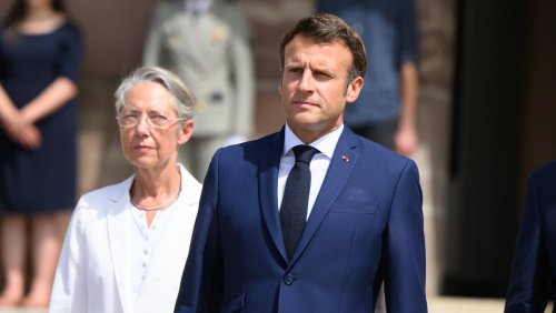 Emmanuel Macron et Élisabeth Borne contraints d’inventer « une nouvelle pratique institutionnelle »