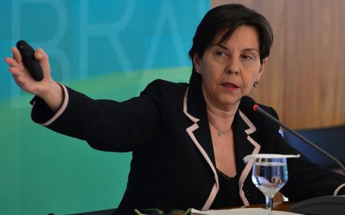 Tereza Campello: combate à fome e alimentação saudável devem estar 'de mãos dadas' no governo Lula