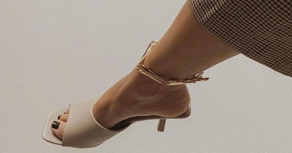 Anklets Are Back & Here’s How to Wear One Like a Grownup