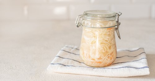 4 Major Health Benefits of Sauerkraut (and How to Make It at Home)