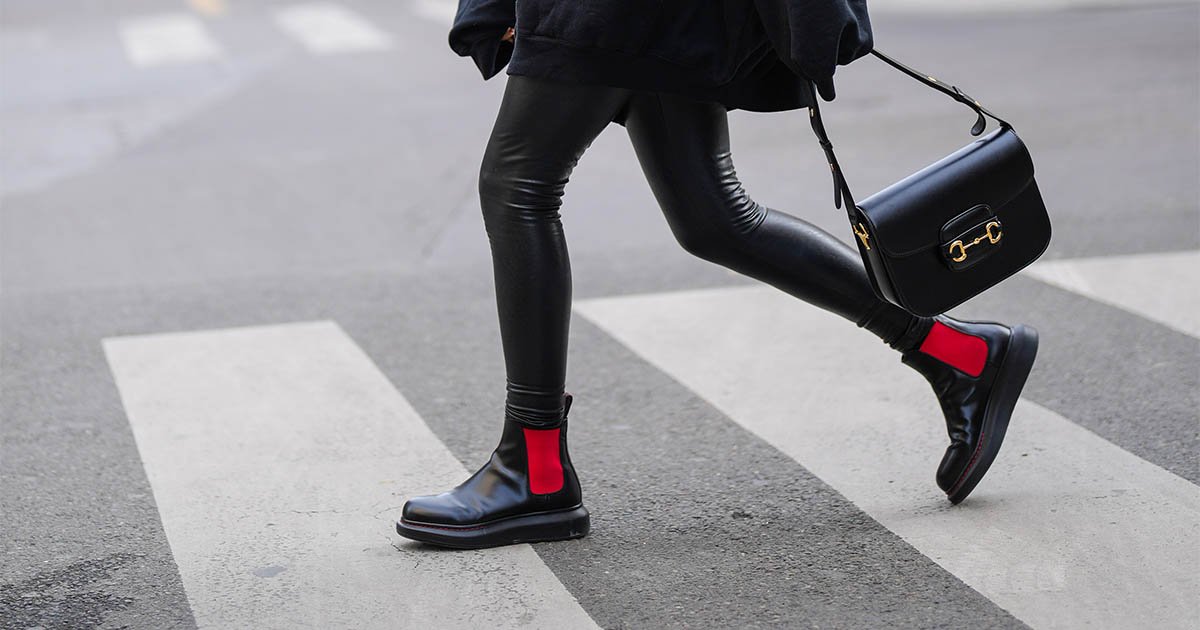 18 Shoes to Wear with Leggings, and Still Look Like You’re Wearing a Complete Outfit
