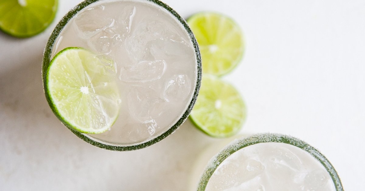 15 Easy Cocktail Recipes You Can Make at Home (With Stuff That’s Already in Your Kitchen)