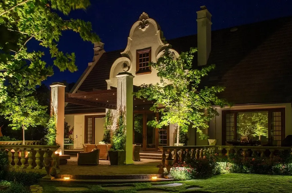 Make Your Home More Enjoyable at Night with the Right Types of Outdoor Lighting