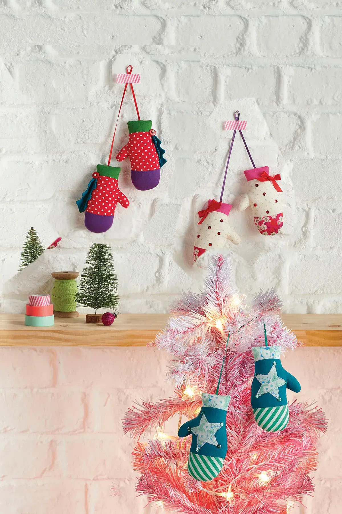 How to make mitten tree decorations