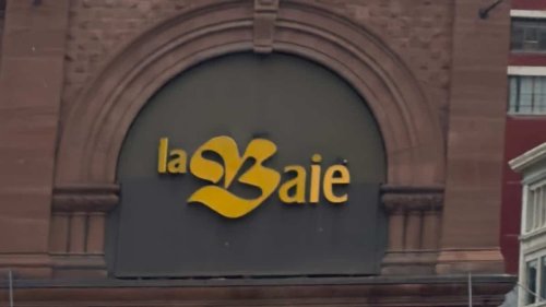 Vente du siècle chez La Baie, où les soldes de liquidation commencent dès mardi