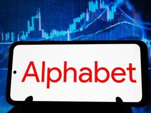 Alphabet broke the foreign yen bond record with a $3.6 billion sale to fund AI