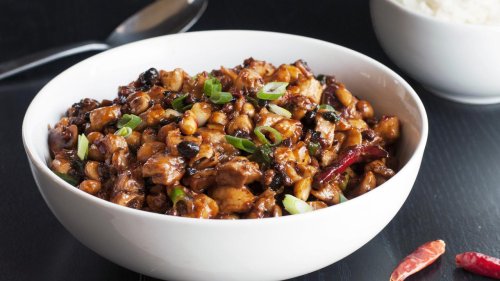 Chicken Stir Fry With Black Beans, Chiles & Peanuts Is a Bowl-Licker