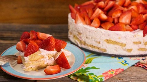 Strawberry Shortcake Ice Cream Cake | No-Bake Dessert