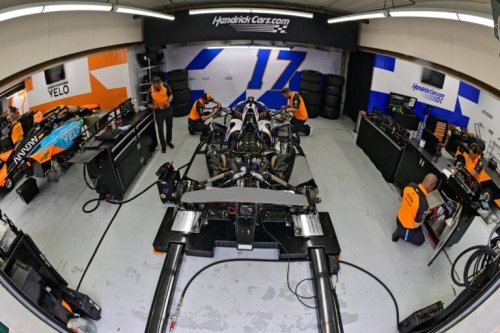Kyle Larson crashes again in Indy 500 practice (Video)