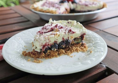 Gretchen’s table: This blueberry cream pie may be the tastiest ever