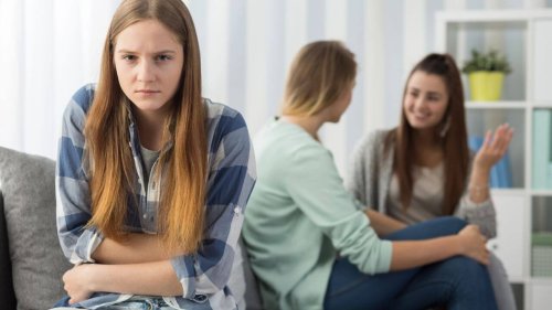 17 Backhanded Compliments That Are Actually Insults