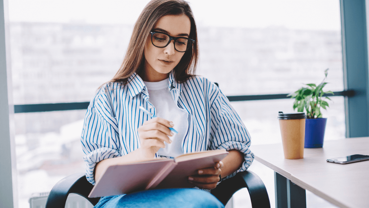 7 Simple Steps To Start a Business Without Quitting Your Job