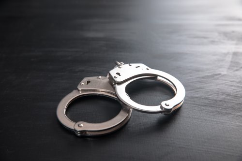 1 arrested after Westwood security guard shoots at burglars