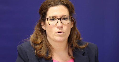 Dérives sectaires : La secrétaire d’Etat Sonia Backès révèle que sa mère était scientologue