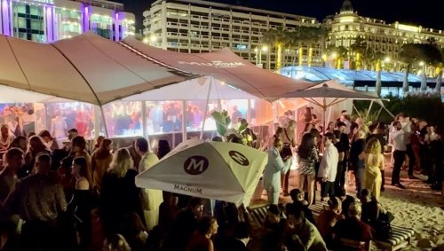 Plages "scandaleuses", terrasses exclusives, business : immersion dans les nuits de Cannes