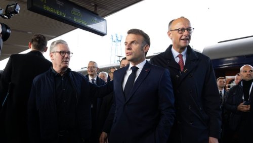 Des Afrikaners reçus comme réfugiés aux USA/ La crise du Football Français/ Emmanuel Macron tente de reprendre la main
