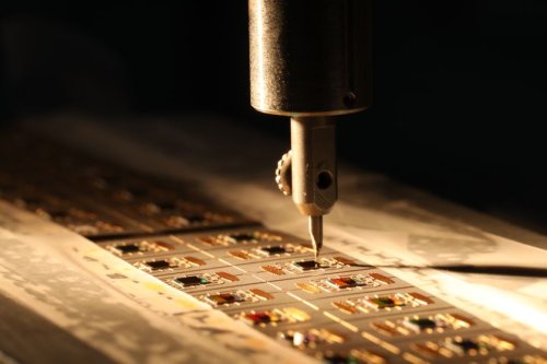 Pénurie de microprocesseurs : maxi-fail