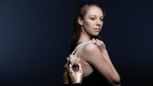 Retour avec l'étoile Roxane Stojanov sur ses premiers pas de danse en Macédoine du Nord