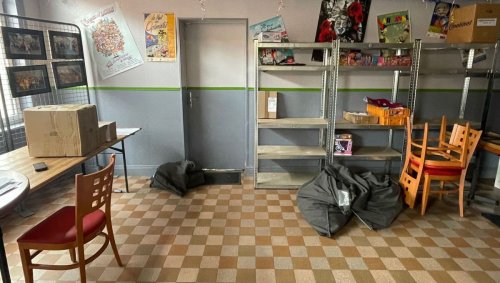 Fin du relais-colis au Café de la mairie : de la convivialité, plutôt que des casiers