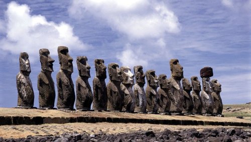 La civilisation de l'île de Pâques a-t-elle vraiment disparu ?