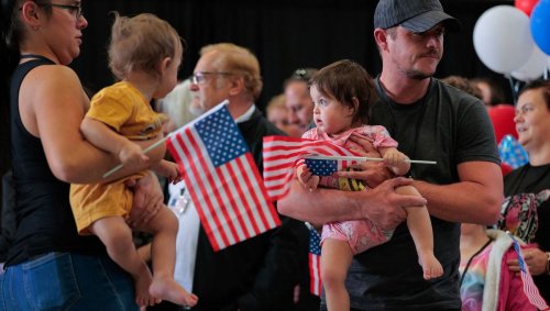 Pourquoi des Afrikaners sont-ils accueillis comme réfugiés aux Etats-Unis ?