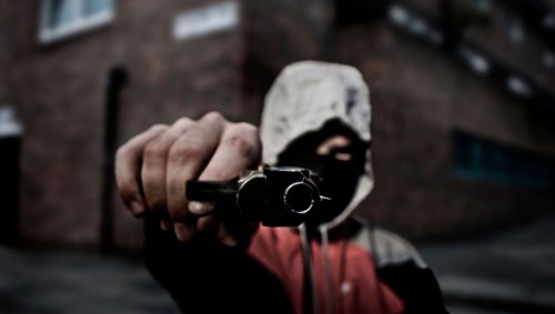 Des dizaines de très jeunes tueurs à gages recrutés : Europol lance une vaste opération contre ces réseaux criminels